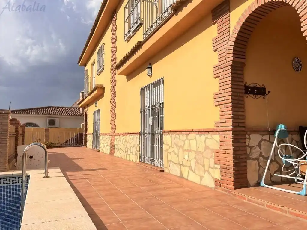 Vista exterior de Casa o chalet en venta en Málaga con Aire acondicionado, Calefacción y Jardín privado