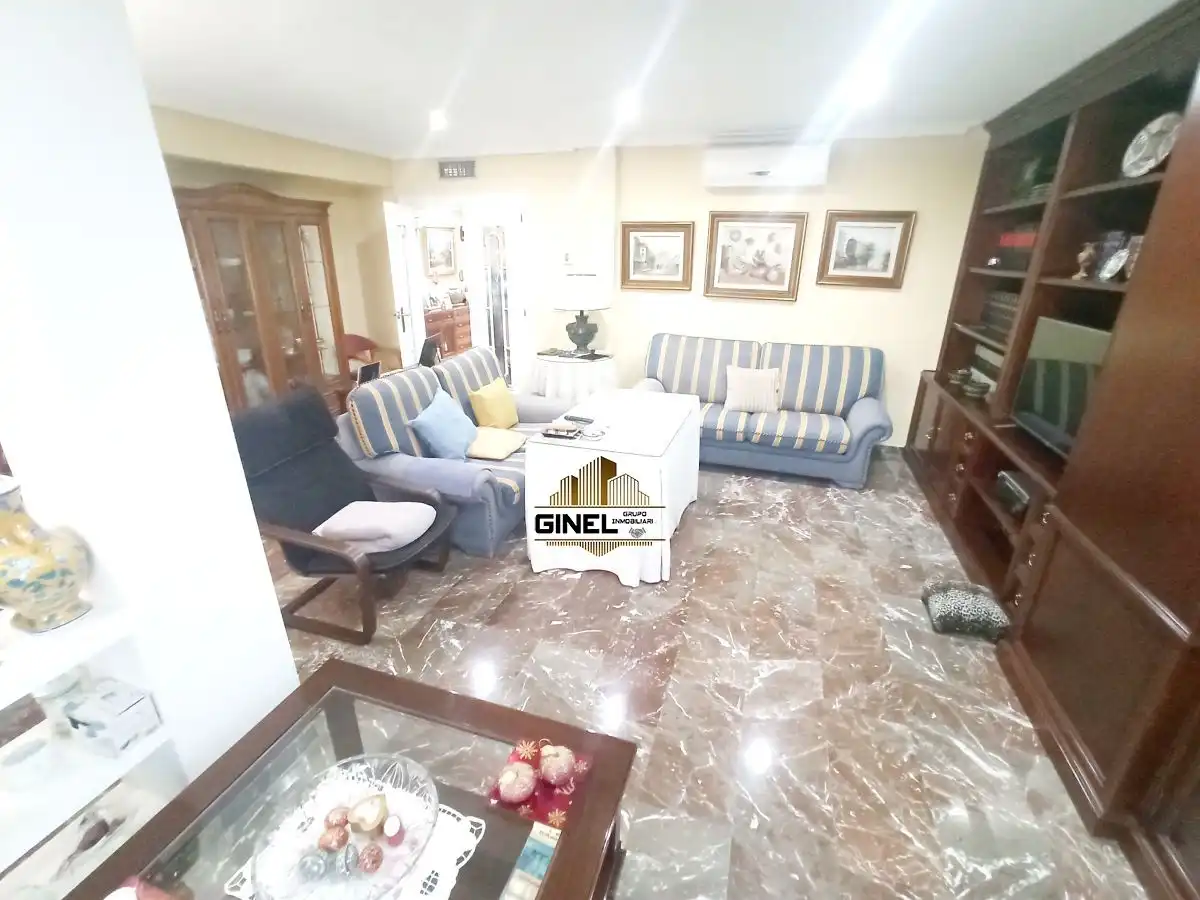 Sala d'estar de Casa o xalet en venda en Jaén amb Aire condicionat, Calefacció i Terrassa