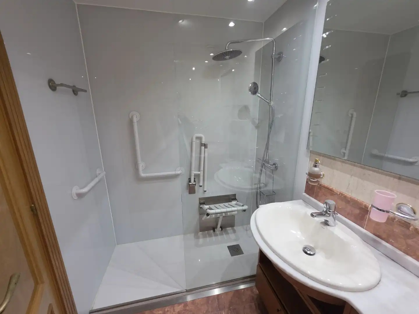 Baño de Piso en venta en A Coruña Capital  con Calefacción, Terraza y Trastero