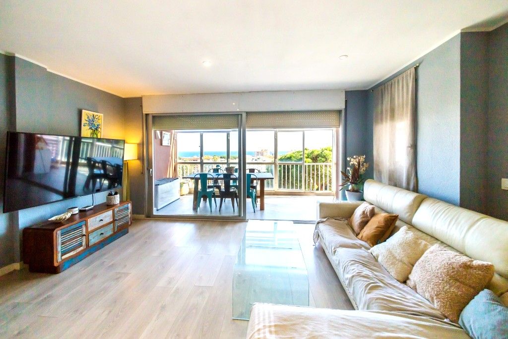 Sala d'estar de Apartament en venda en Castell d'Aro, Platja d'Aro i s'Agaró amb Aire condicionat, Calefacció i Terrassa