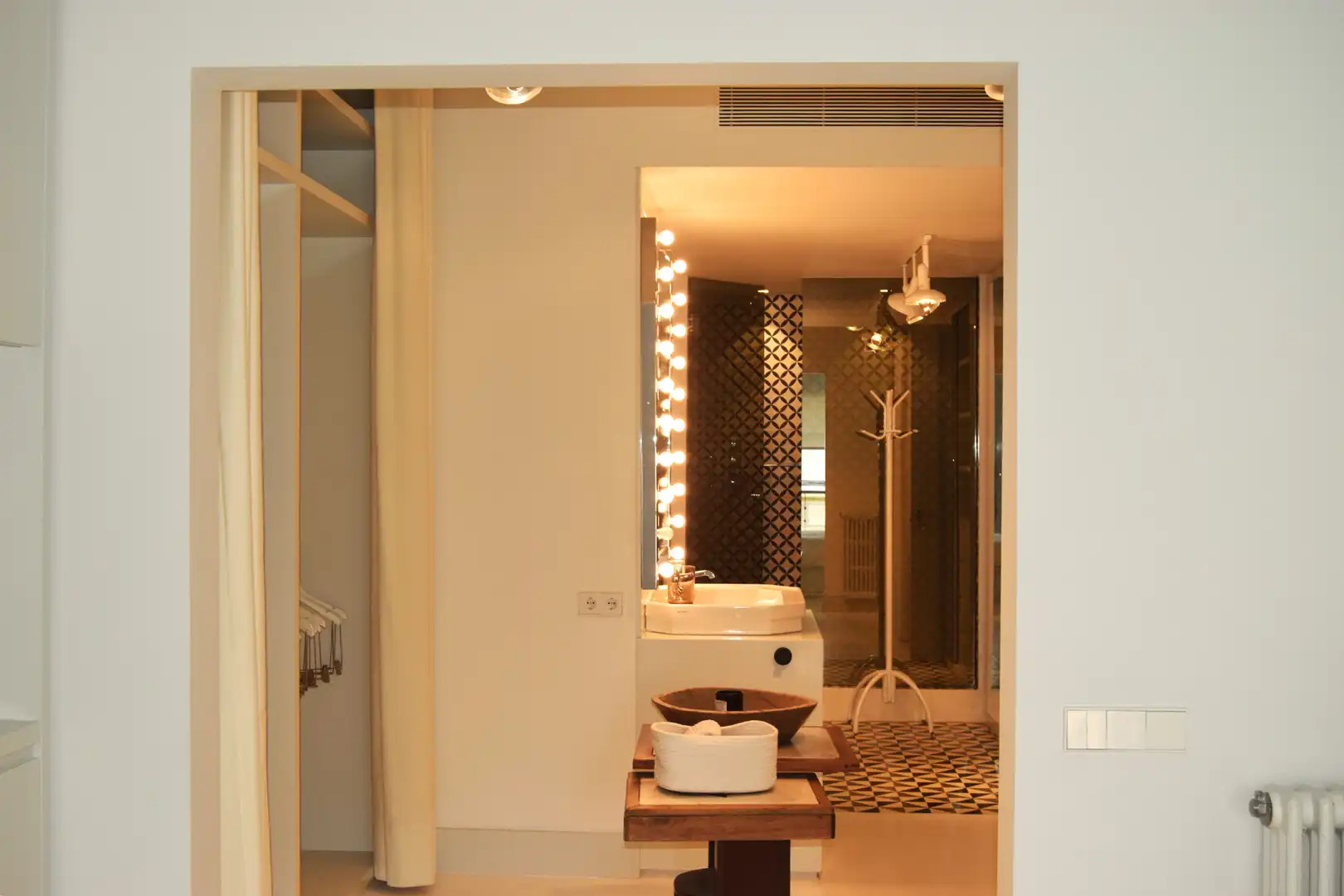 Baño de Piso de alquiler en Barcelona con Aire acondicionado, Calefacción y Parquet