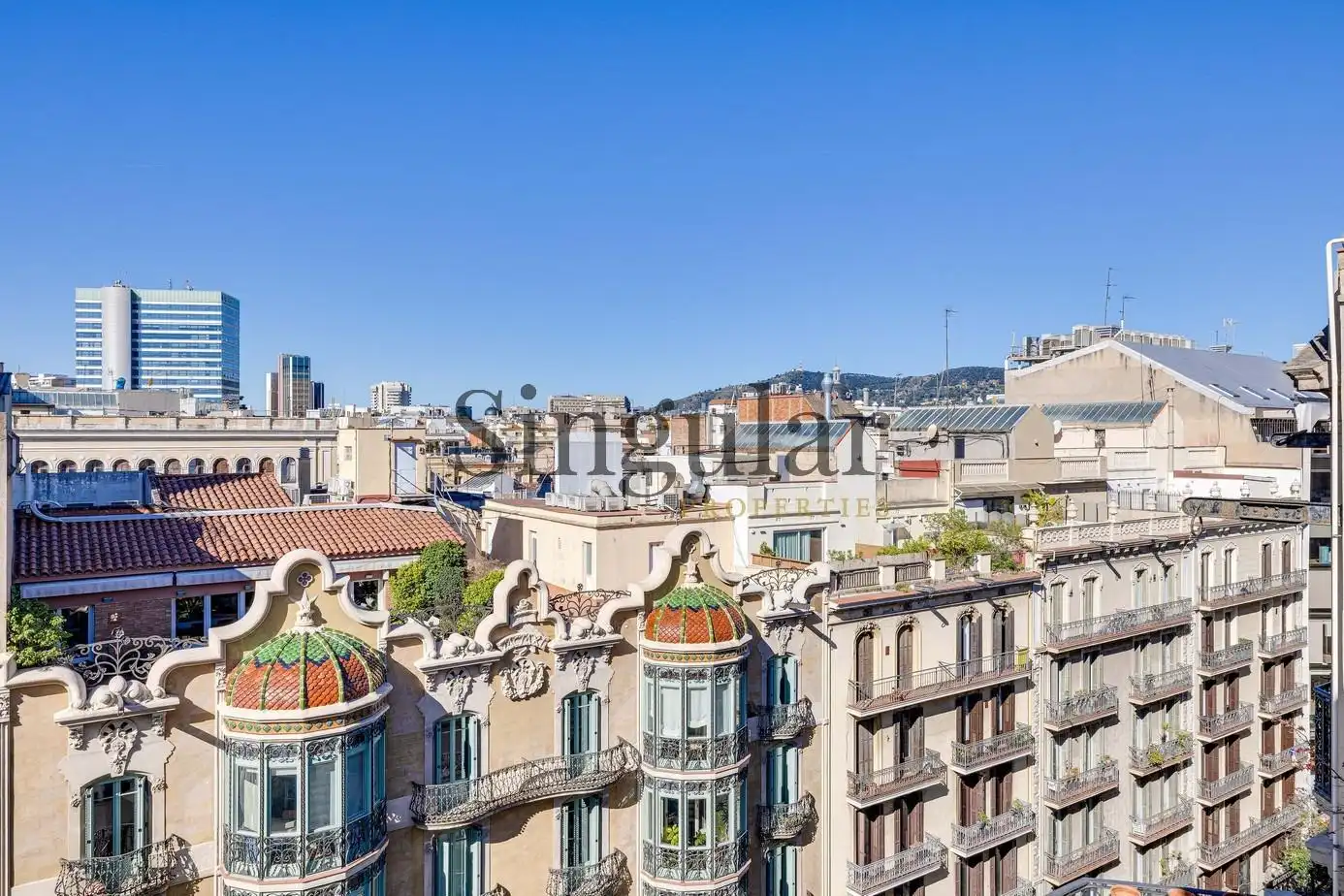 Vista exterior de Piso en venta en  Barcelona Capital con Calefacción, Terraza y Balcón