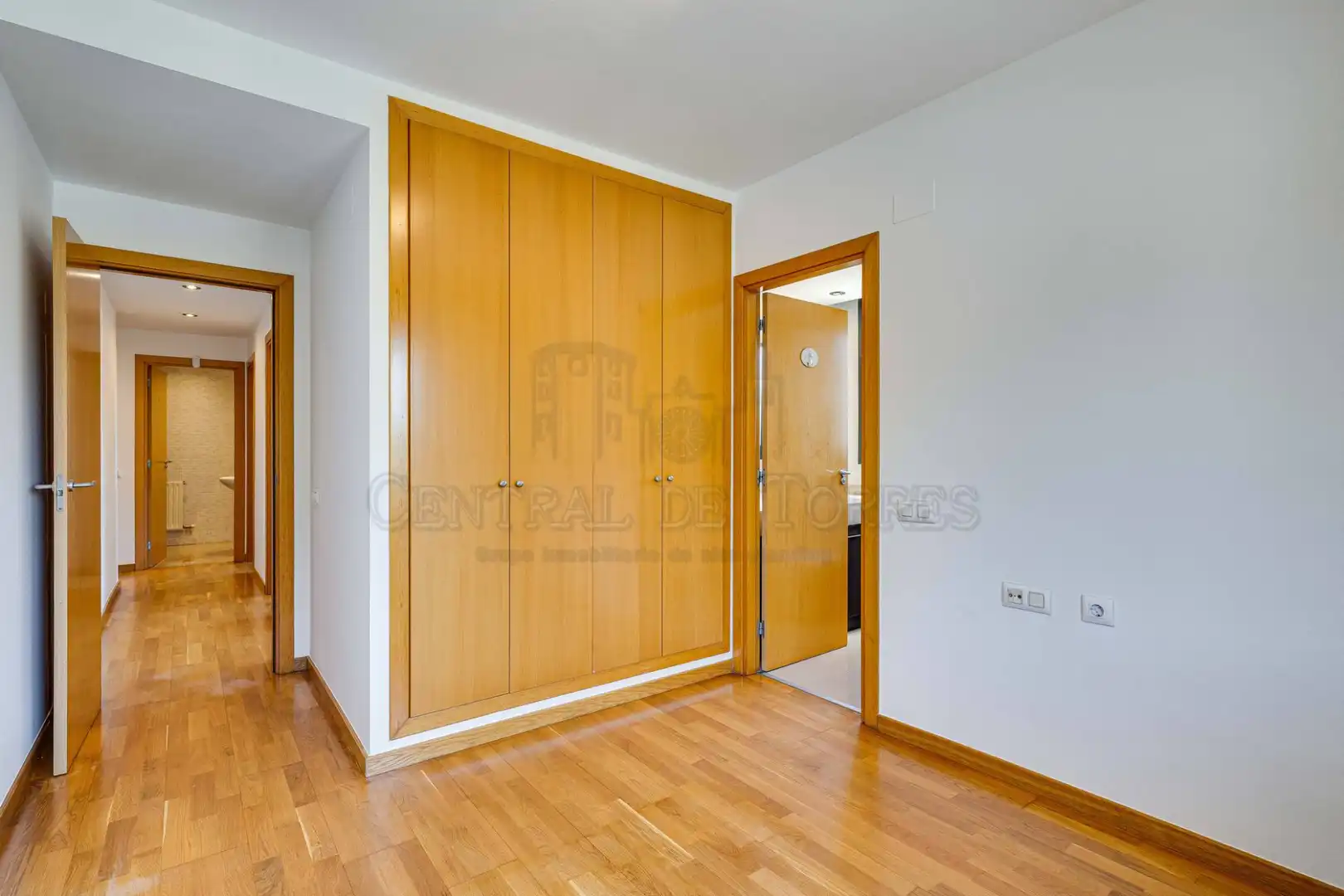 Flat for sale in Sant Cugat del Vallès  with Air Conditioner, Heating and Parquet flooring