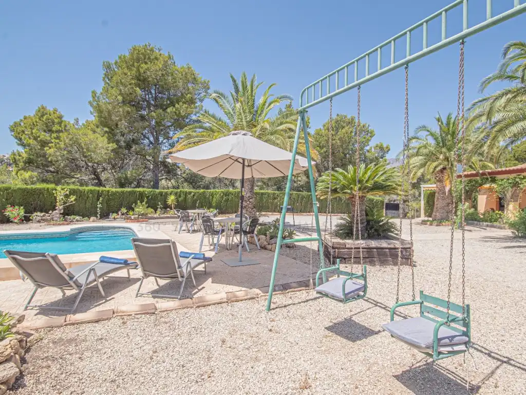 Jardí de Casa o xalet de lloguer en La Nucia amb Piscina