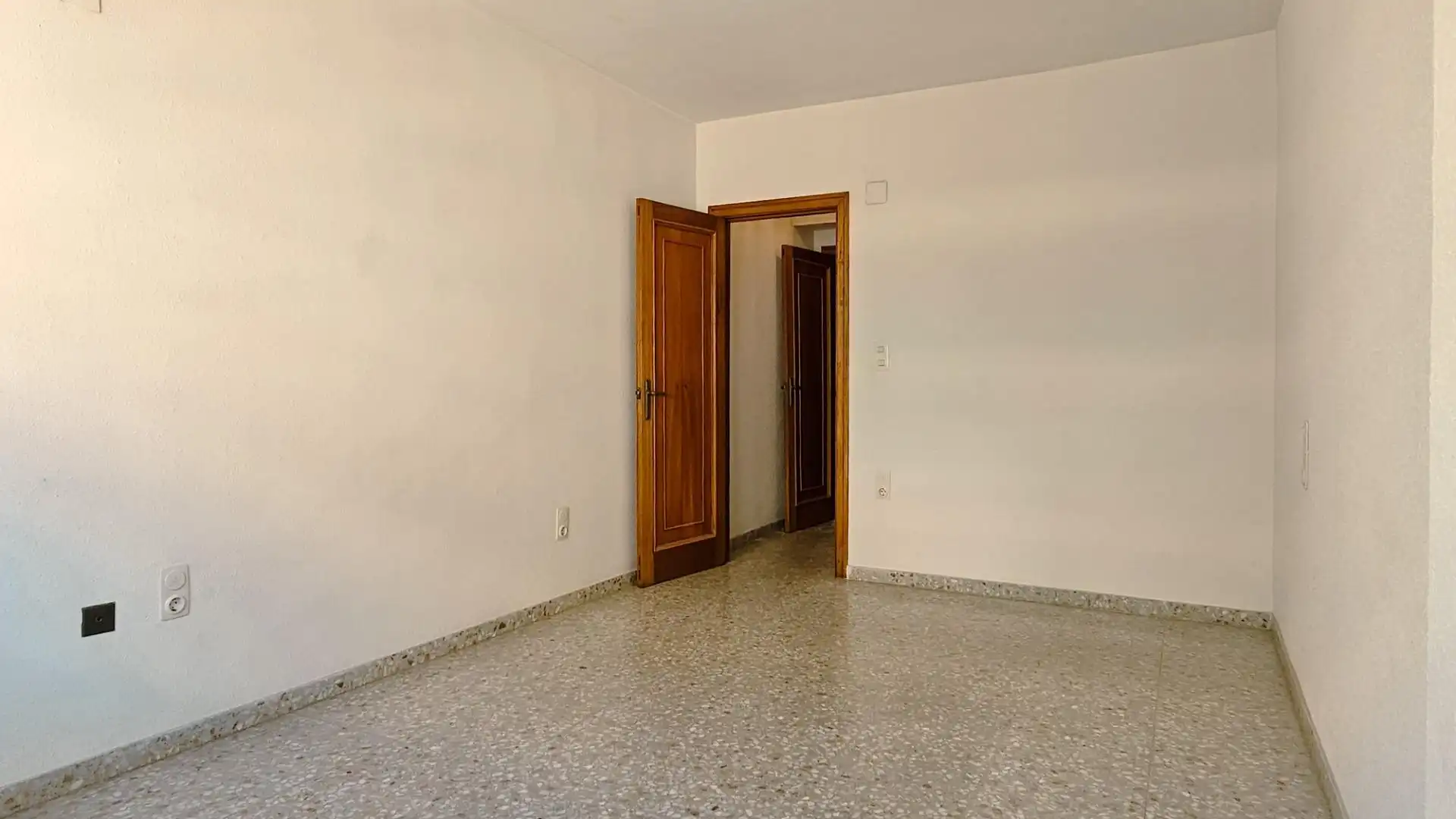 Flat for sale in Gandia  with Storage room and Balcony