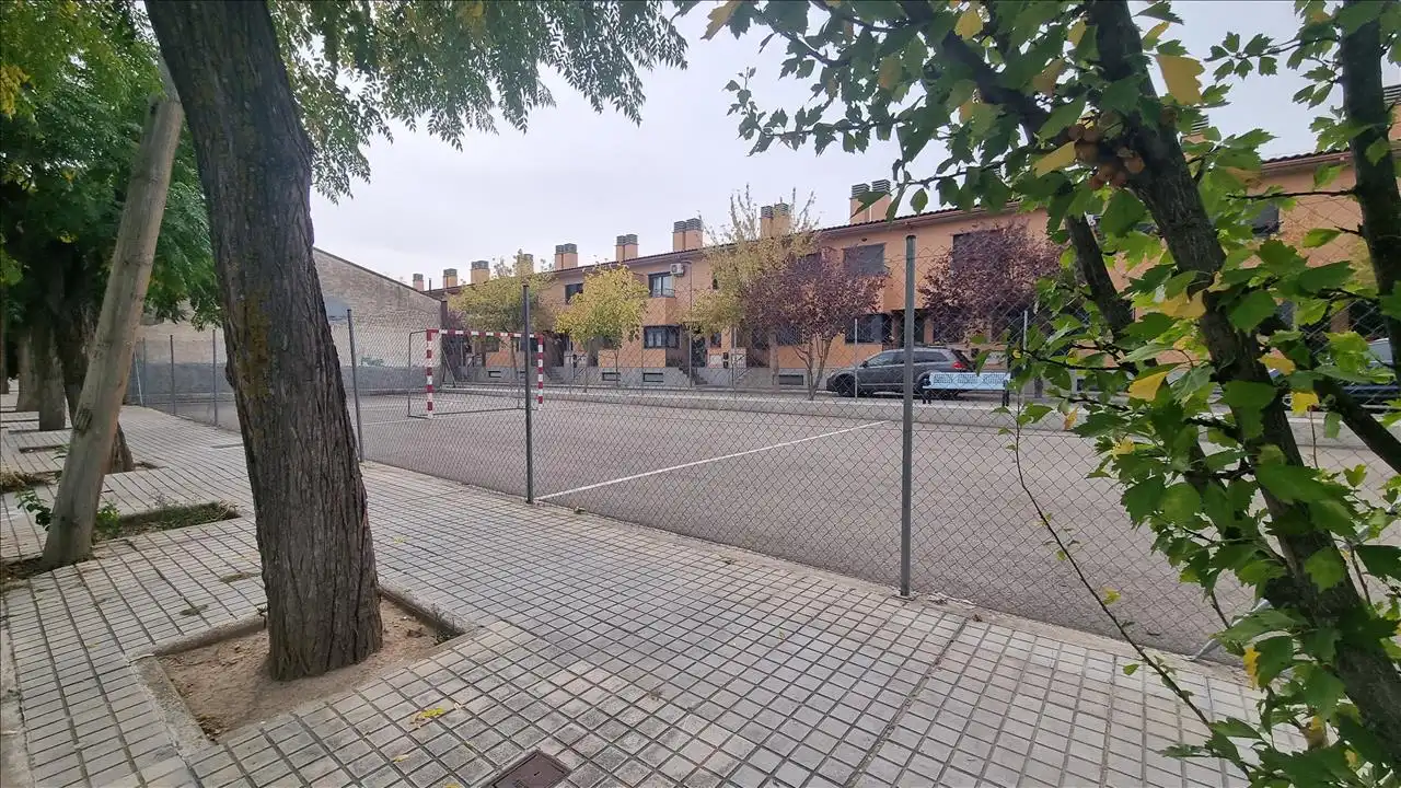Vista exterior de Casa adosada en venta en Zuera