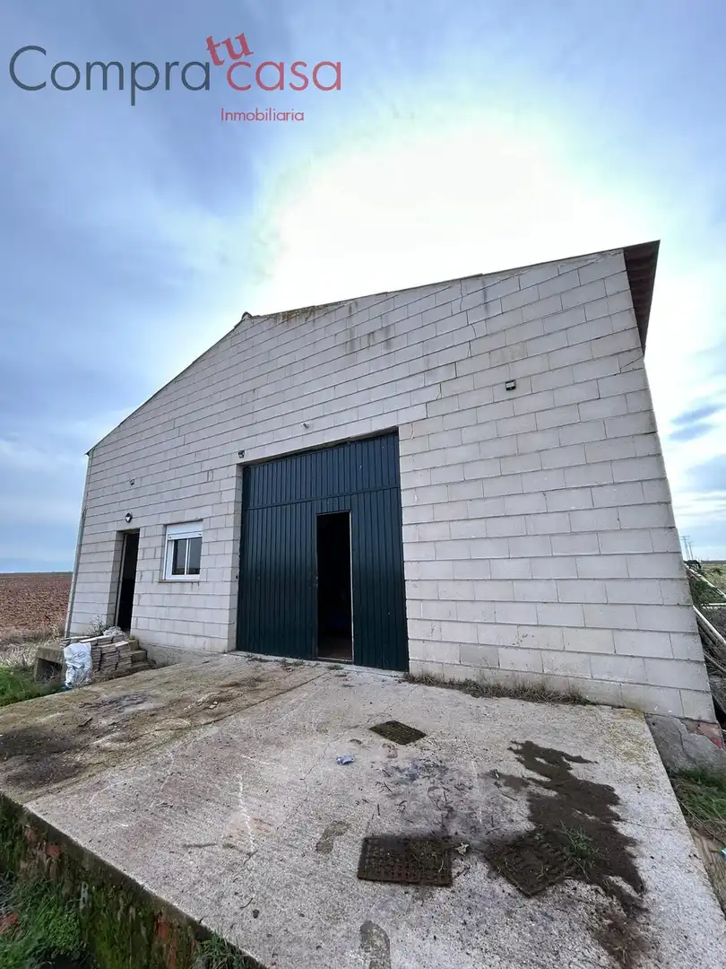 Fabrikhallen zur Miete in Escalona del Prado