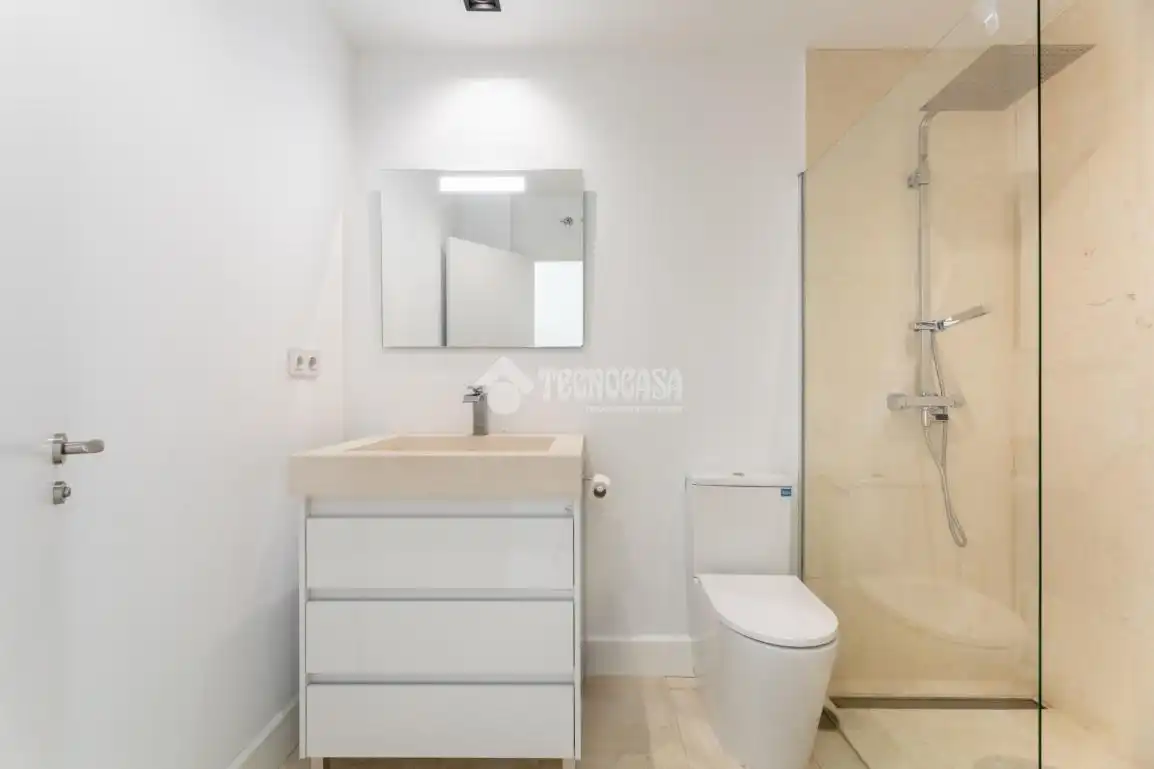 Bany de Casa o xalet en venda en Torrelodones amb Aire condicionat, Calefacció i Jardí privat