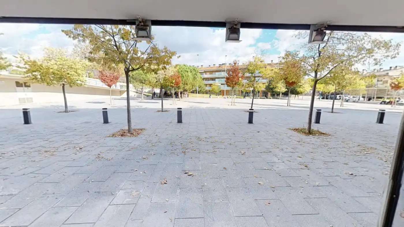 Exterior view of Commercial properties for sale in Sant Cugat del Vallès  with Air Conditioner and Furnished