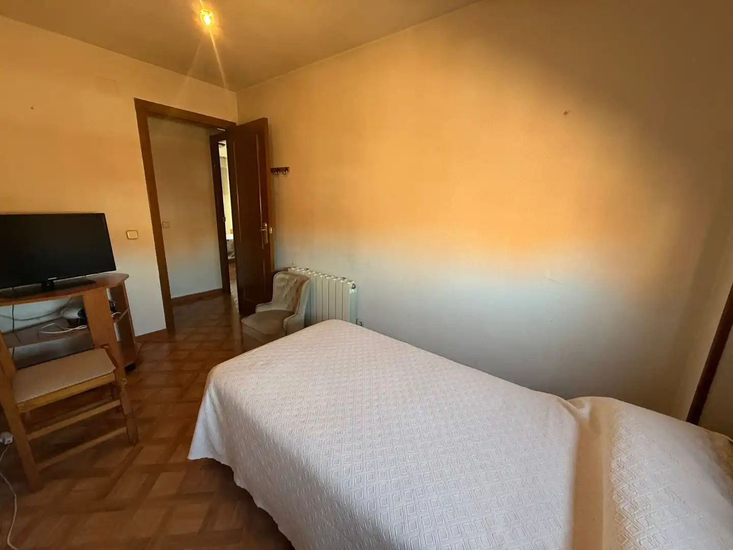 Bedroom of Flat for sale in Madrid  with Air Conditioner, Heating and Private garden