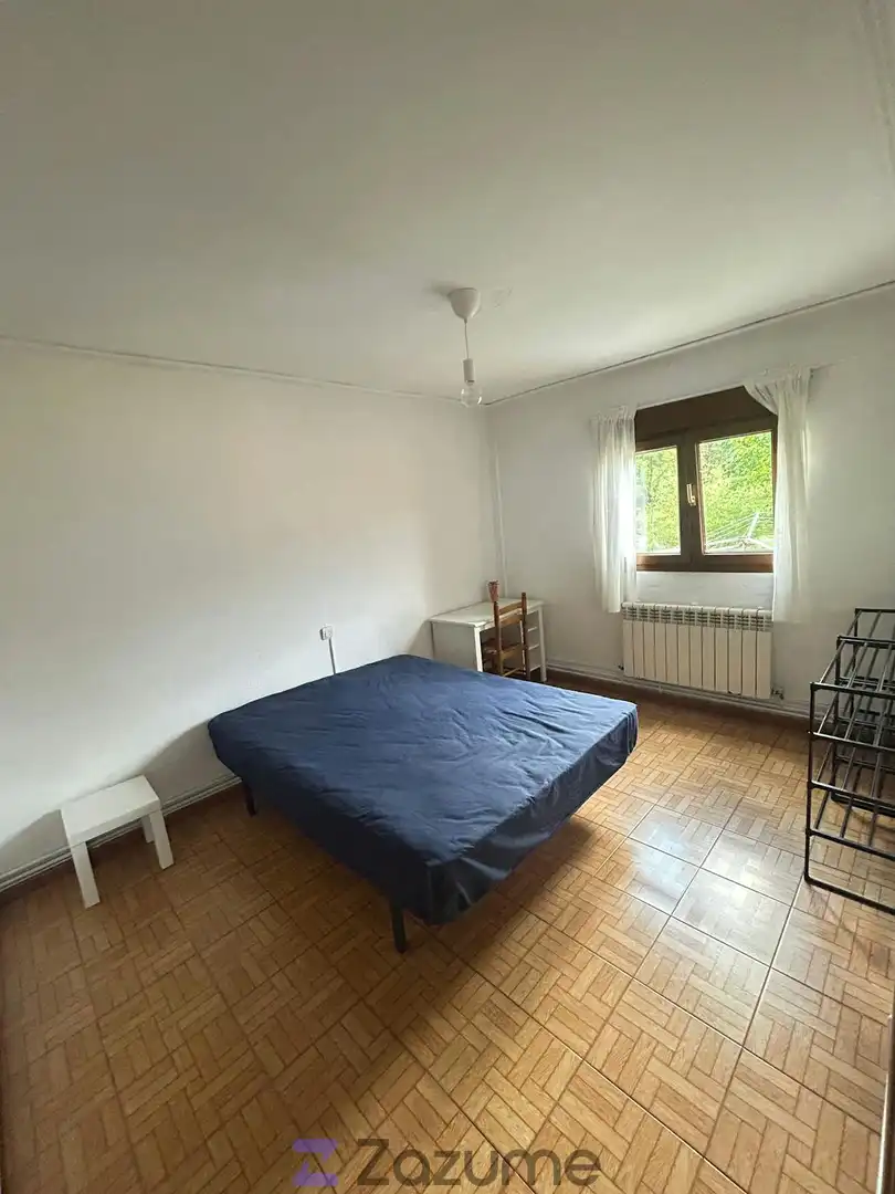 Bedroom of Flat for rent in Langreo  with Heating, Furnished and Oven