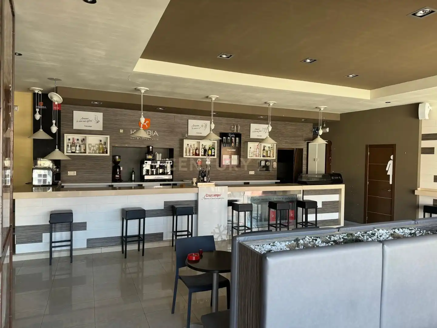 Local en venta en Madroñera con Aire acondicionado