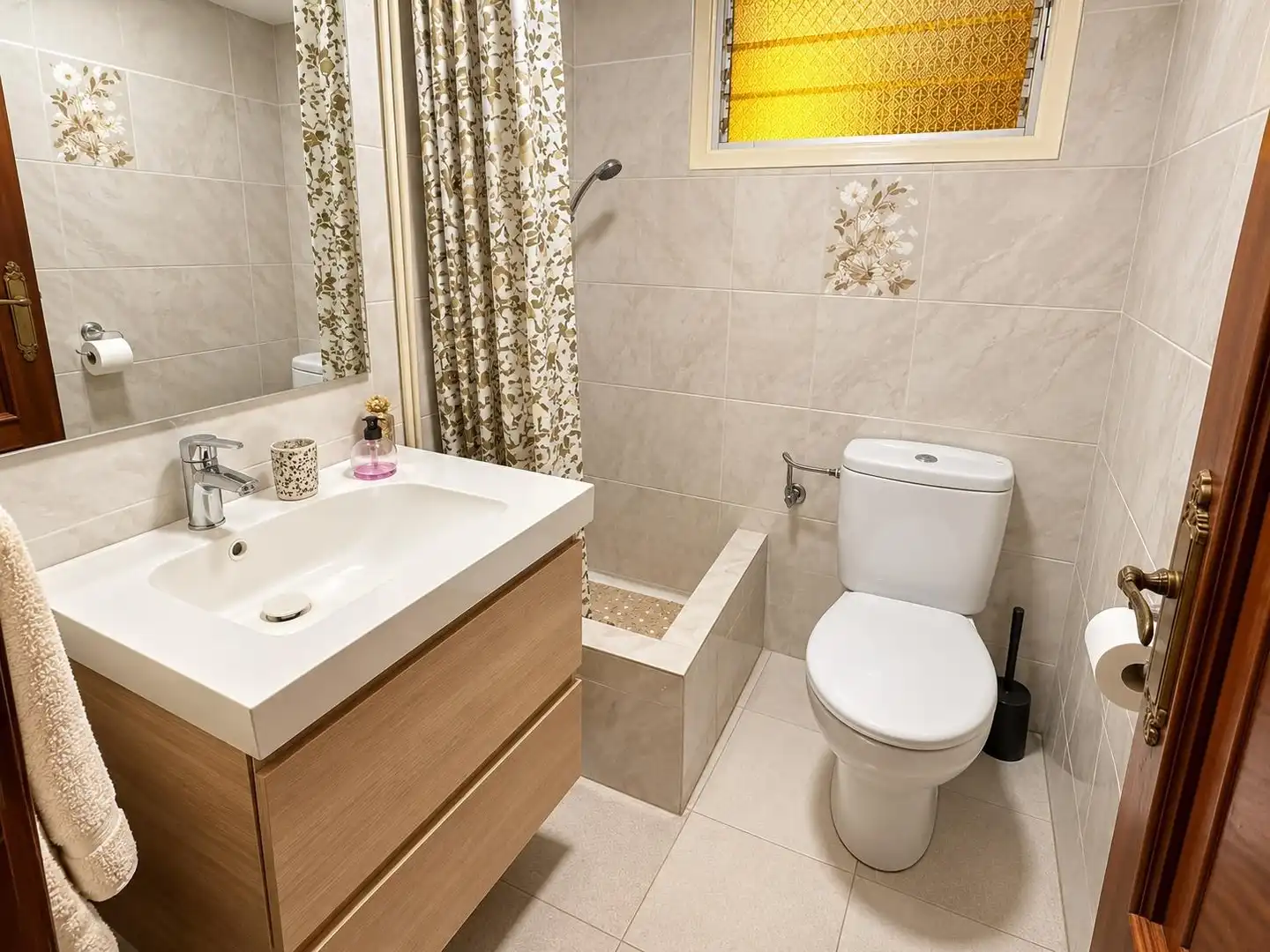 Baño de Piso en venta en Alicante / Alacant con Terraza y Balcón