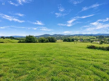 Wohnbaugrundstück zum Verkauf in Lugar Llorianes