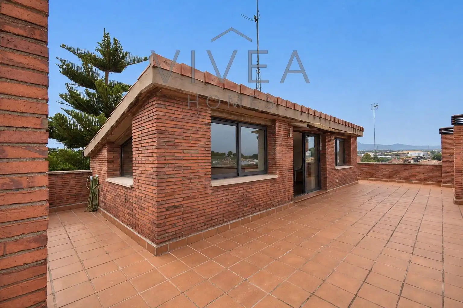 Terraza de Casa o chalet en venta en Sabadell con Aire acondicionado, Calefacción y Jardín privado