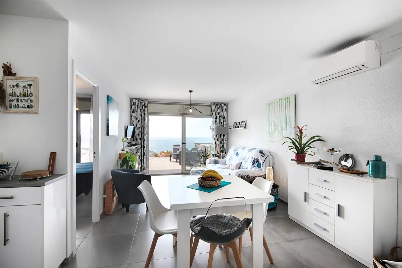 Comedor de Piso en venta en Roses con Terraza y Amueblado