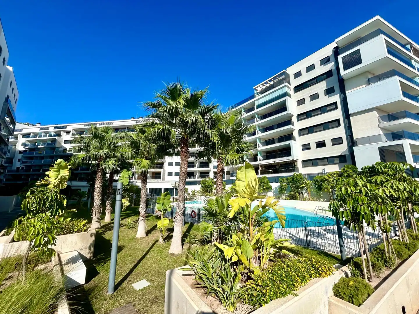 Vista exterior de Apartament en venda en Orihuela amb Aire condicionat, Jardí privat i Terrassa