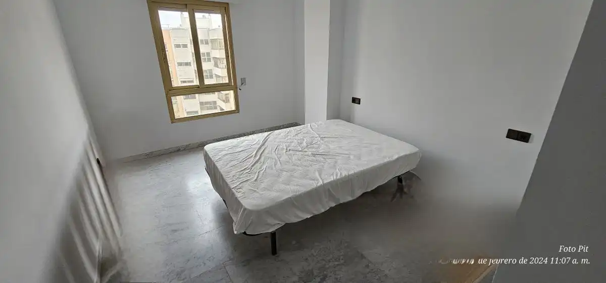 Piso de alquiler en camilo jose cela, La Buhaira