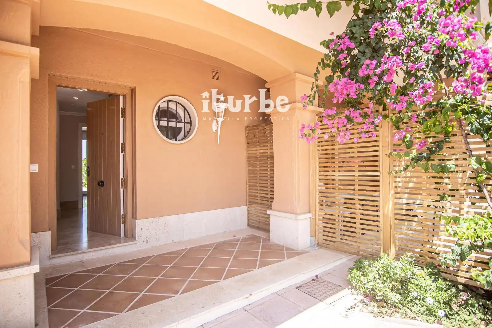 Houses for rent in Eagle-Santa Clara Golf, 14, Alto de los Monteros