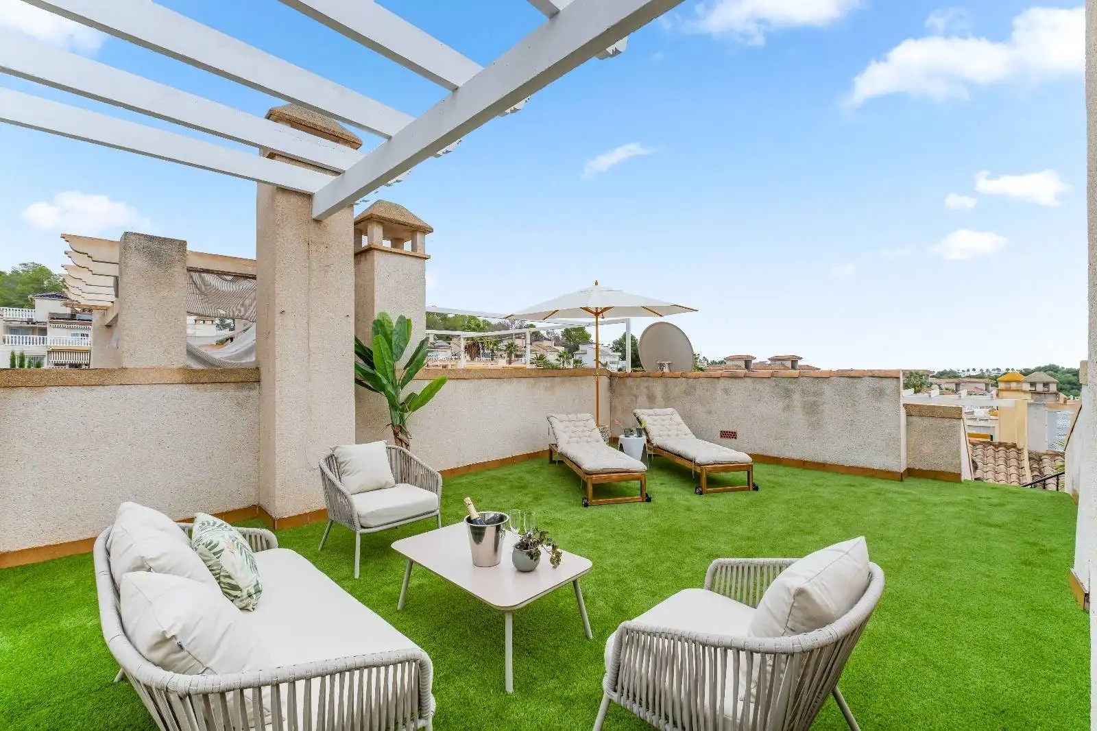 Terraza de Apartamento en venta en Orihuela con Aire acondicionado, Calefacción y Jardín privado