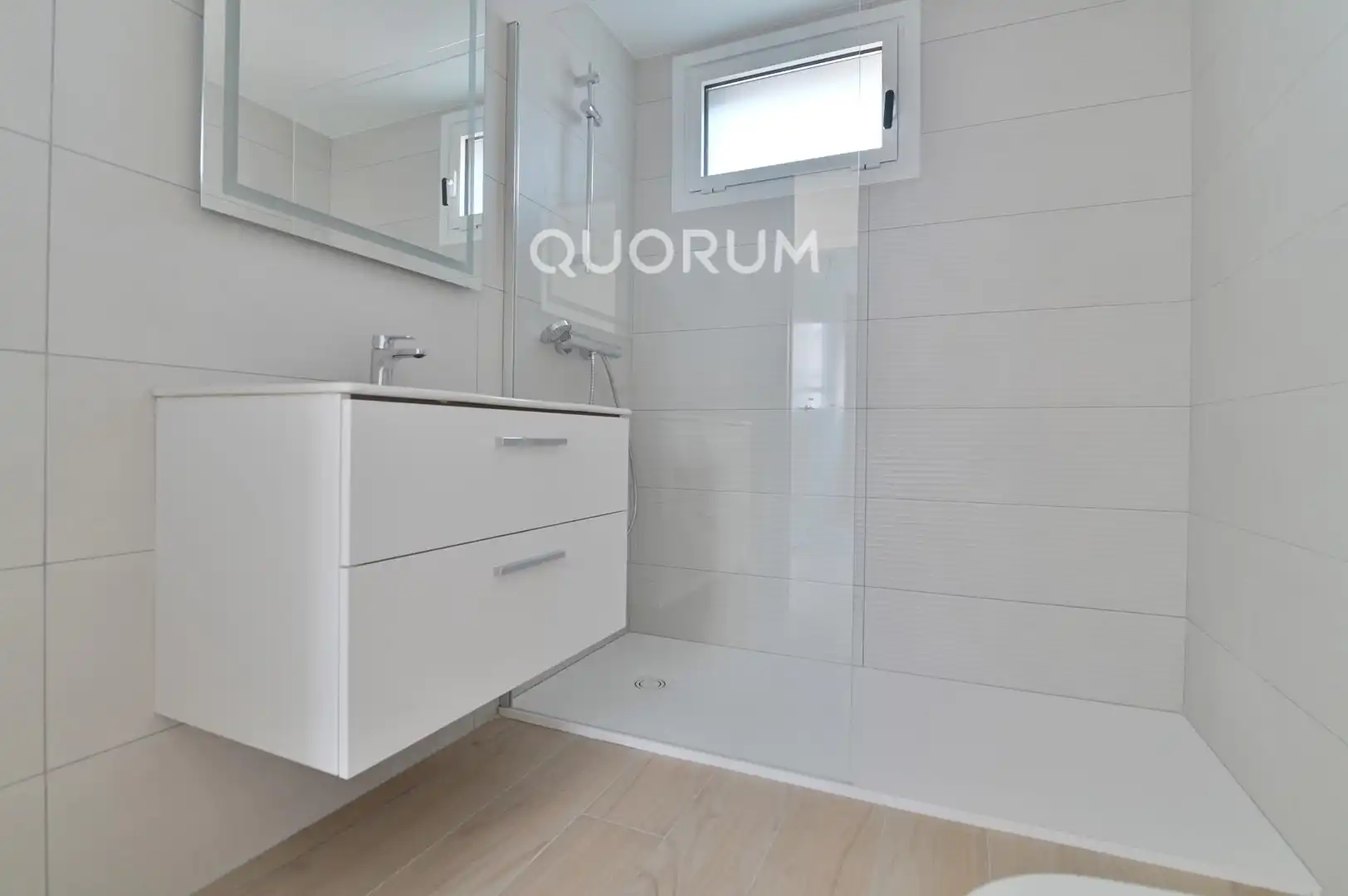Bathroom of Flat for rent in Bilbao   with Heating, Terrace and Storage room