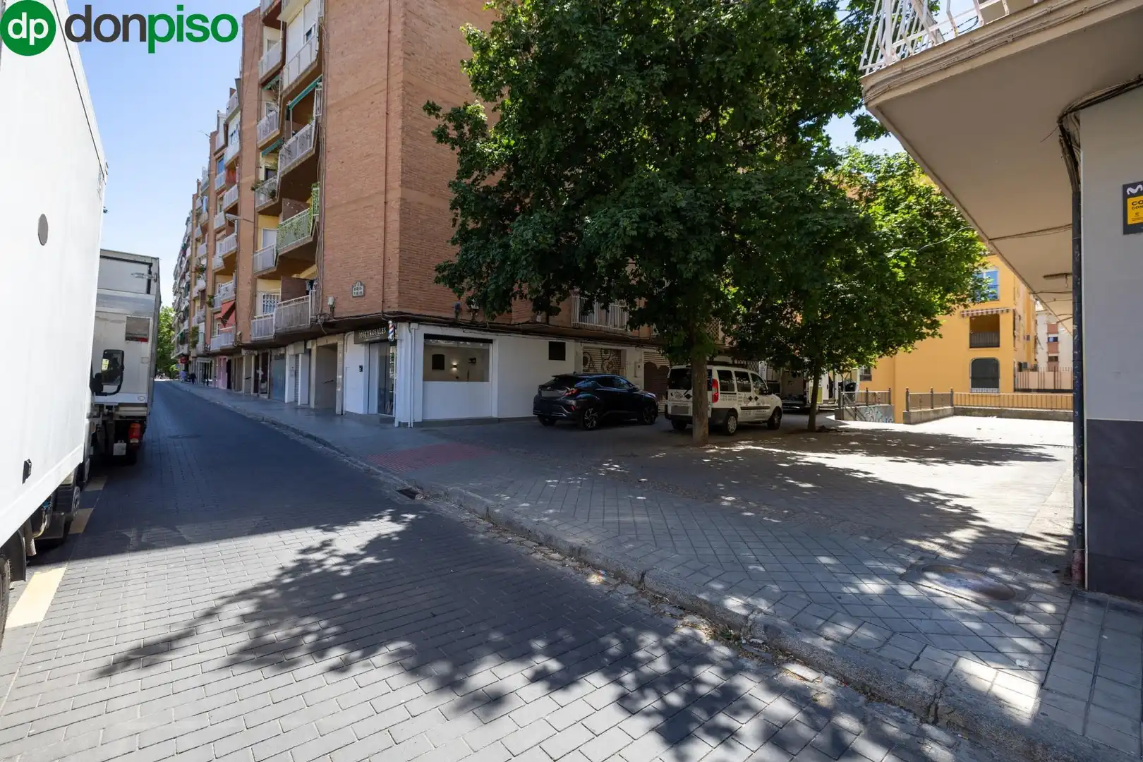 Local comercial en venta en Calle Calle Abderrahmán 11, imagen 32