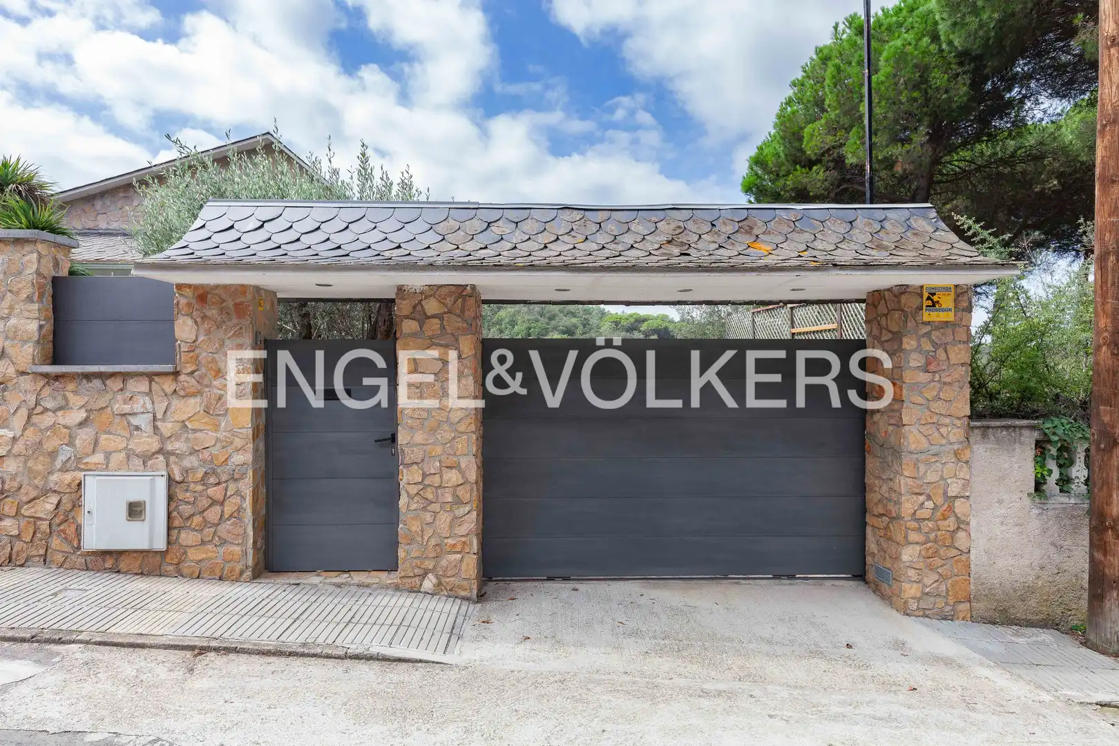 Vista exterior de Casa o chalet de alquiler en Llinars del Vallès con Aire acondicionado, Calefacción y Jardín privado