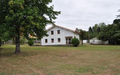 Casa o xalet en venda en Oleiros