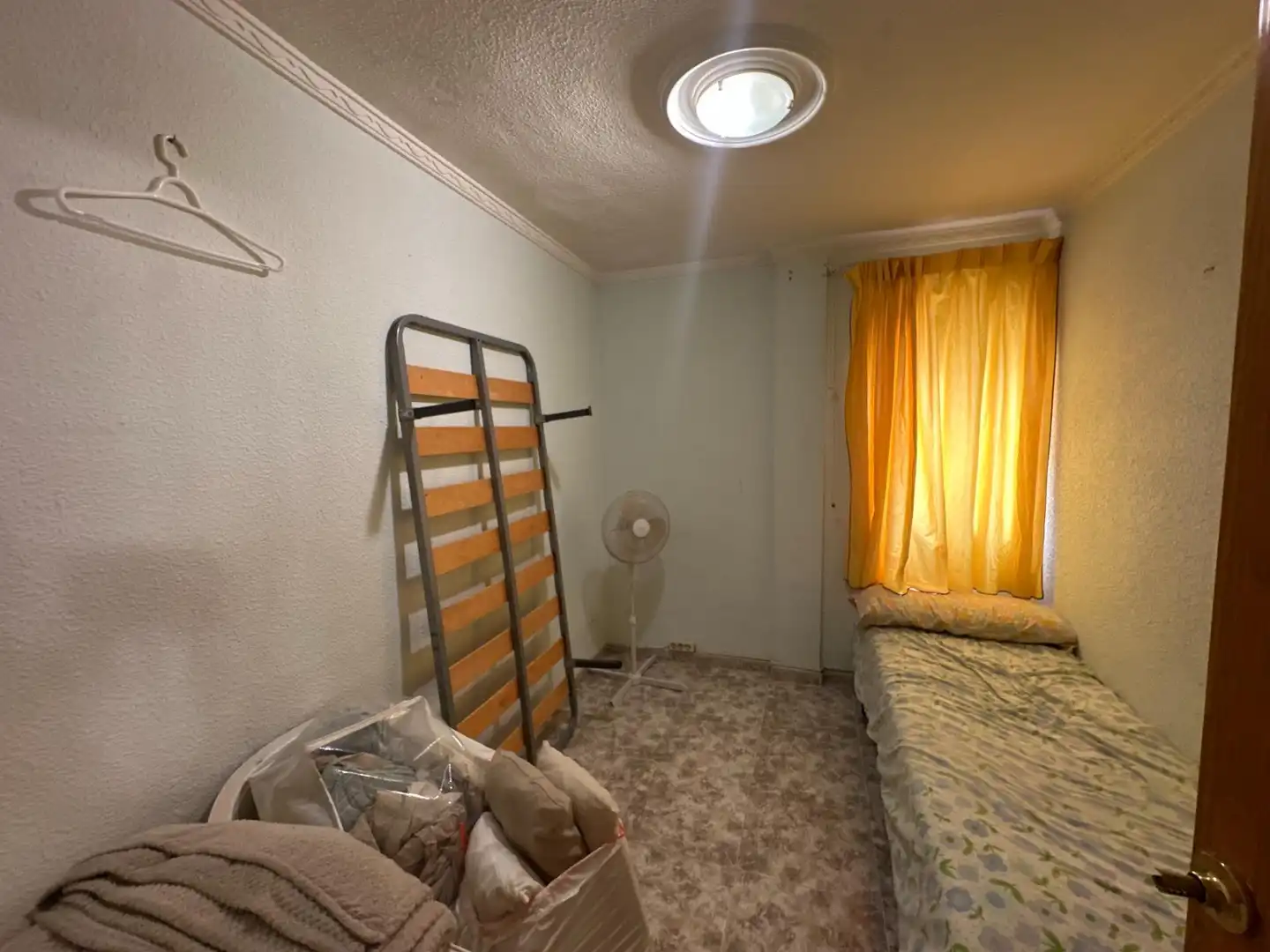 Habitación de Apartamento en venta en Alicante / Alacant con Aire acondicionado, Amueblado y Balcón