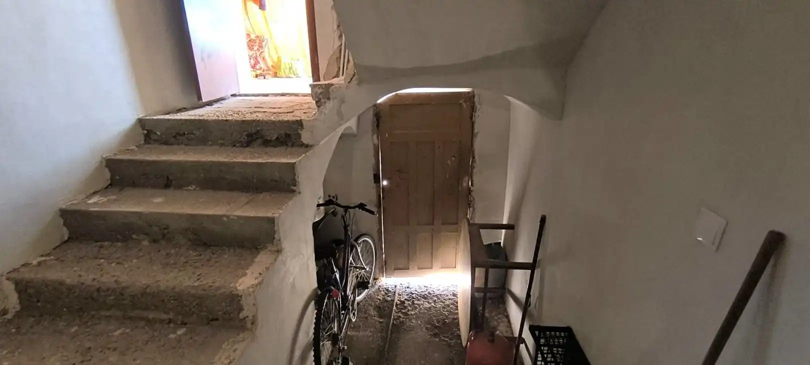 Houses for sale in Corera  with Storage room
