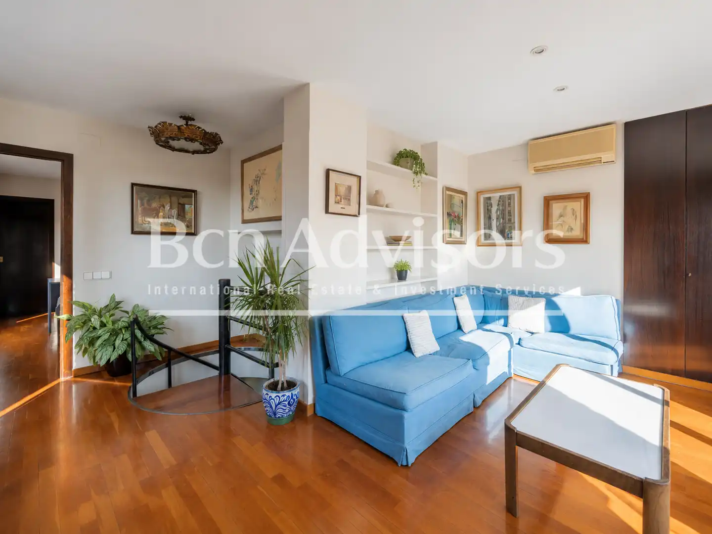 Sala d'estar de Àtic en venda en Barcelona amb Aire condicionat, Calefacció i Parquet