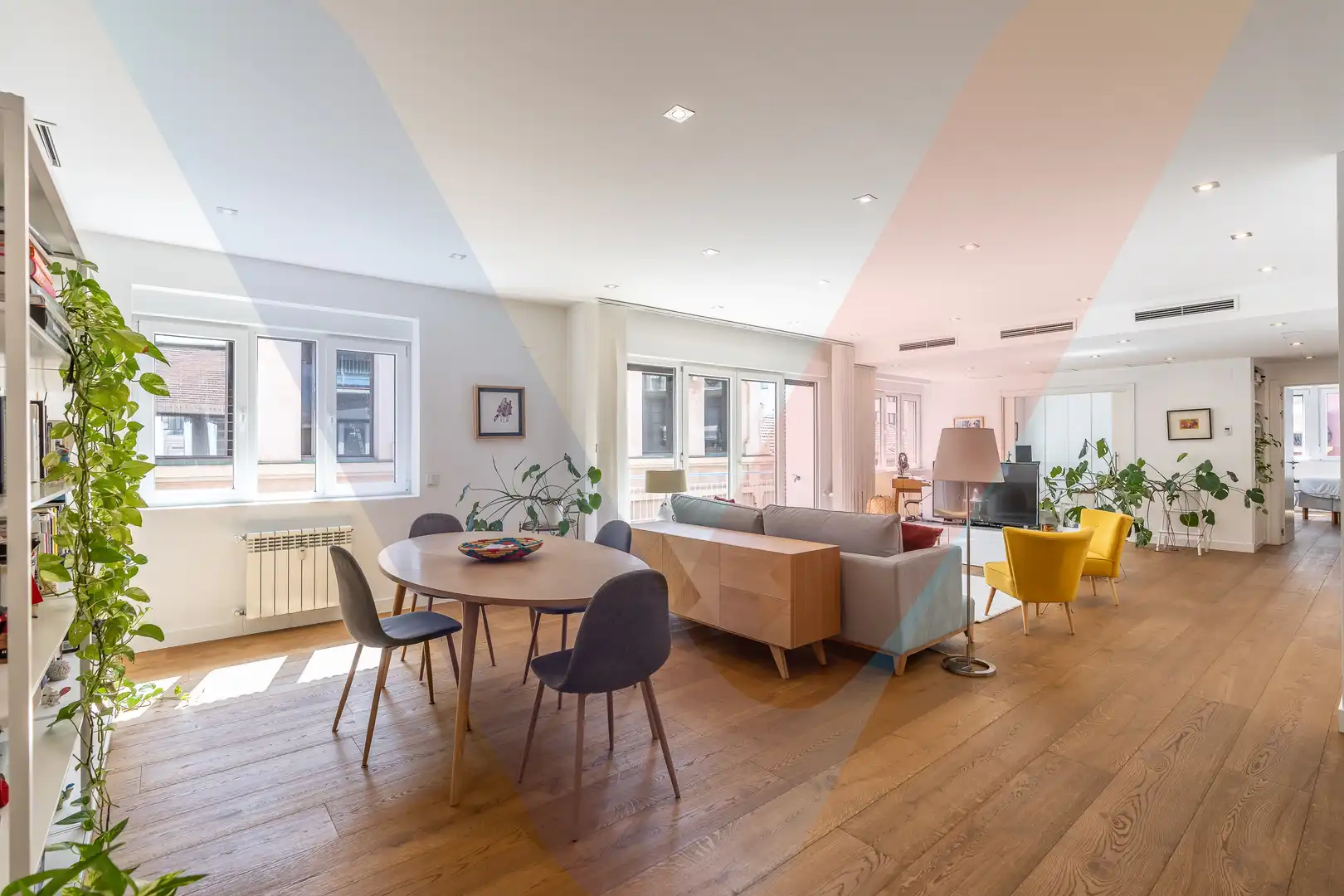 Flat with terrace for sale in Calle de la Alameda