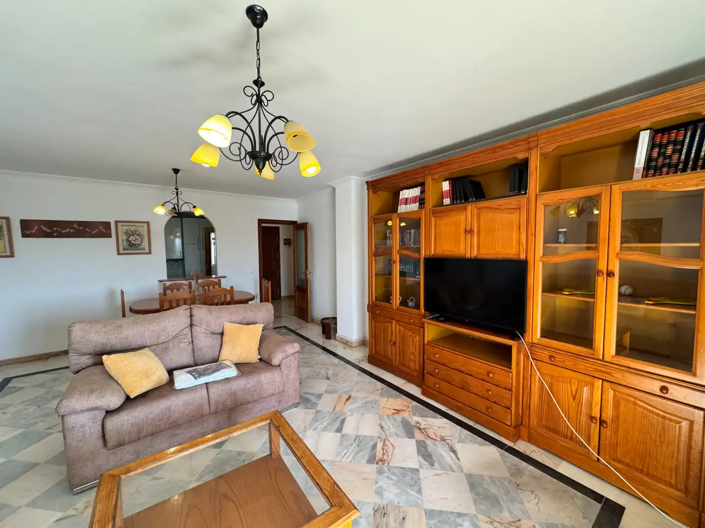 Sala d'estar de Pis per a compartir en Málaga amb Aire condicionat, Terrassa i Moblat