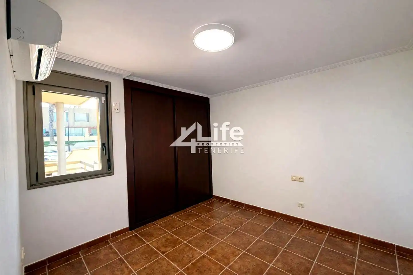 Dormitori de Casa o xalet en venda en Granadilla de Abona amb Aire condicionat, Jardí privat i Terrassa