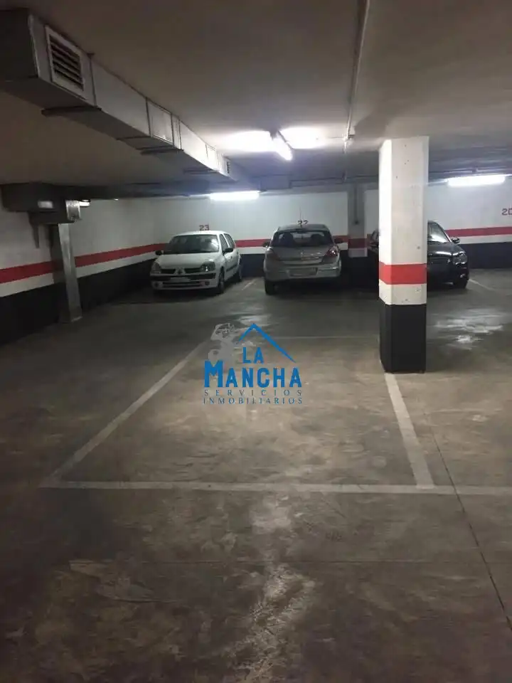 Parkplatz von Garage zum Verkauf in Albacete