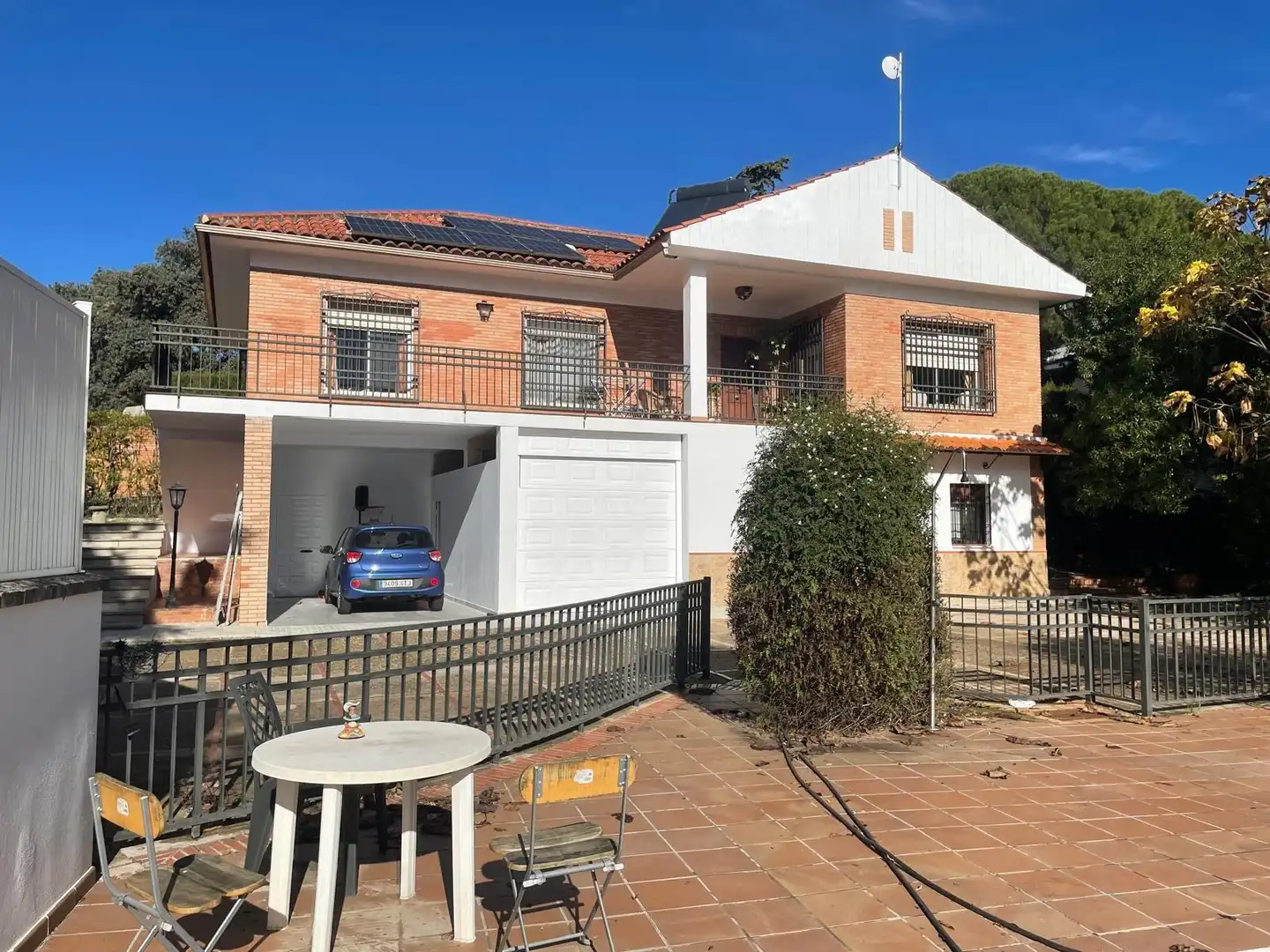 Exterior view of Houses for sale in Córdoba  with Air Conditioner, Private garden and Terrace