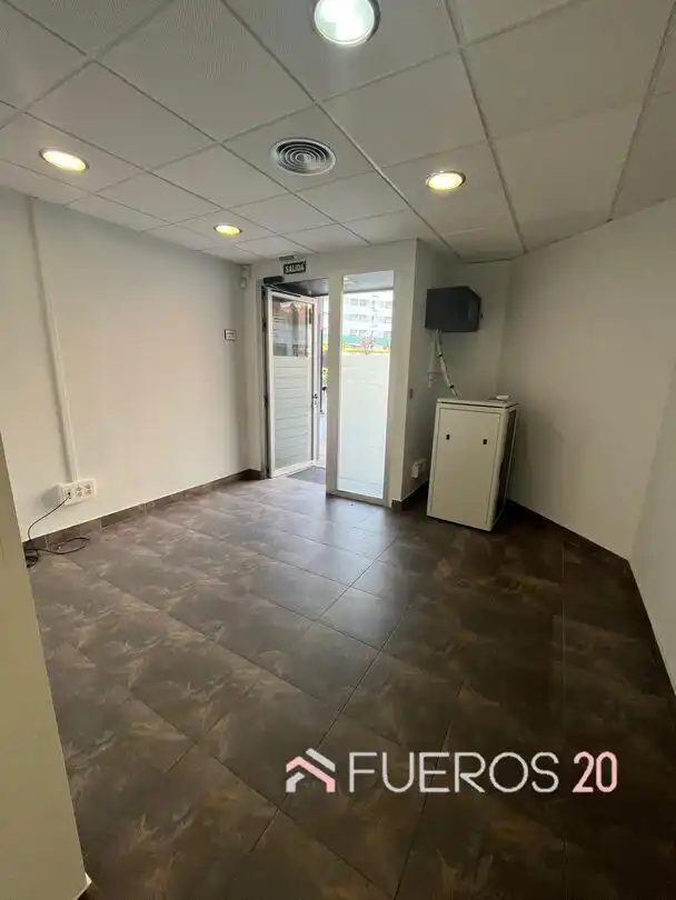 Business premises to rent in Bagatza - San Vicente, imagen 18