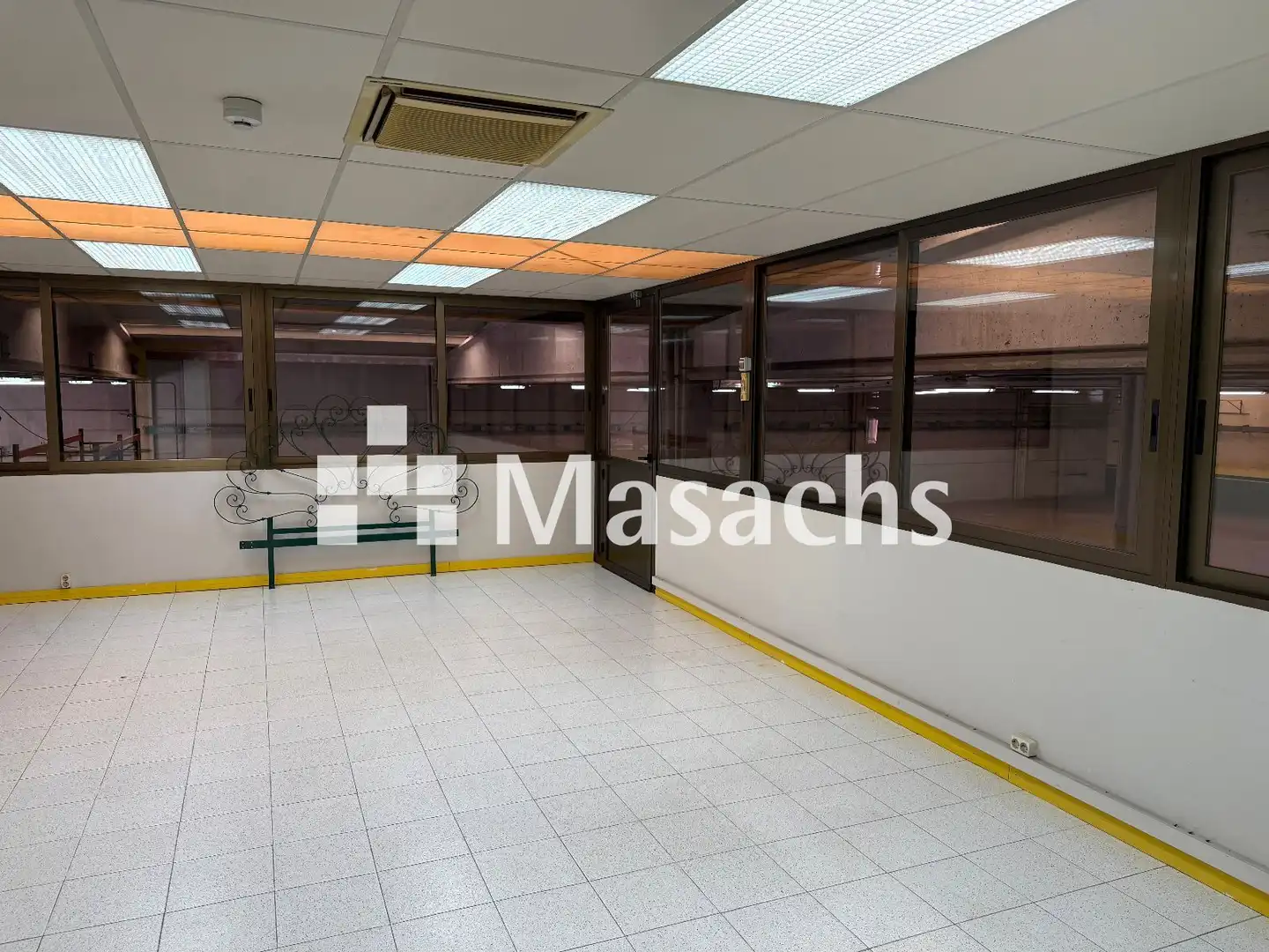 Industrial building to rent in Centre, imagen 13