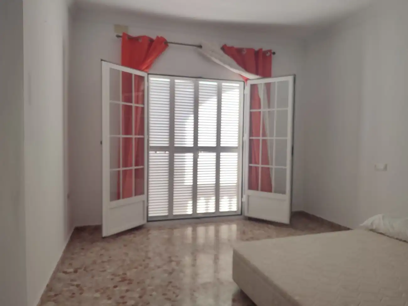 Casa adosada en venda en Chiclana de la Frontera amb Aire condicionat, Terrassa i Traster