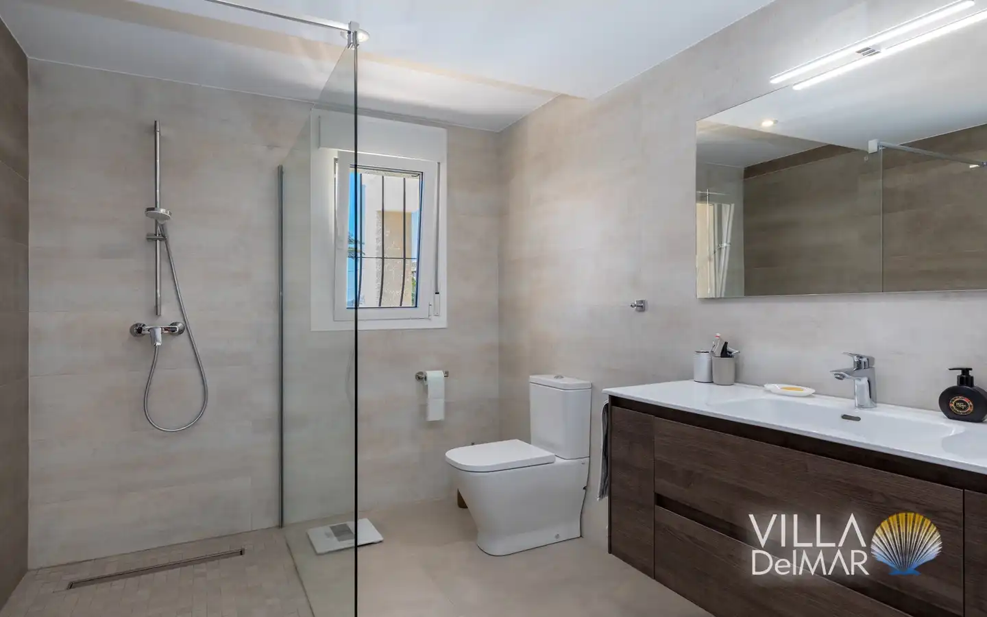 Bathroom of Houses for sale in Calpe / Calp  with Air Conditioner, Heating and Private garden