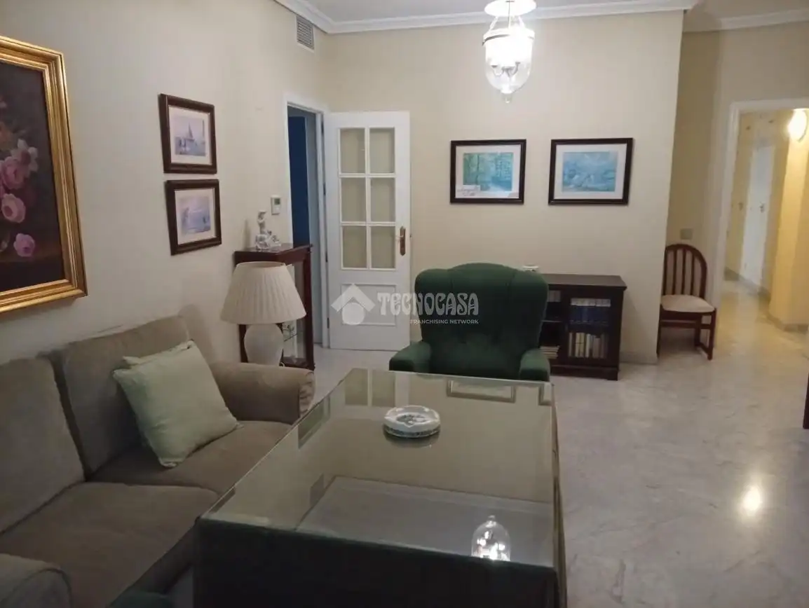 Sala d'estar de Pis en venda en Sevilla amb Aire condicionat i Traster
