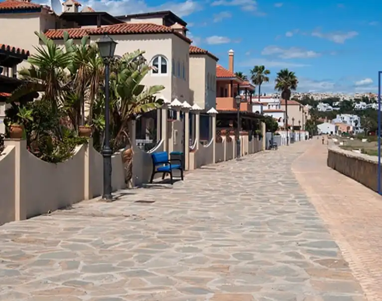 Außenansicht von Wohnung zum Verkauf in Casares mit Klimaanlage, Terrasse und Ofen