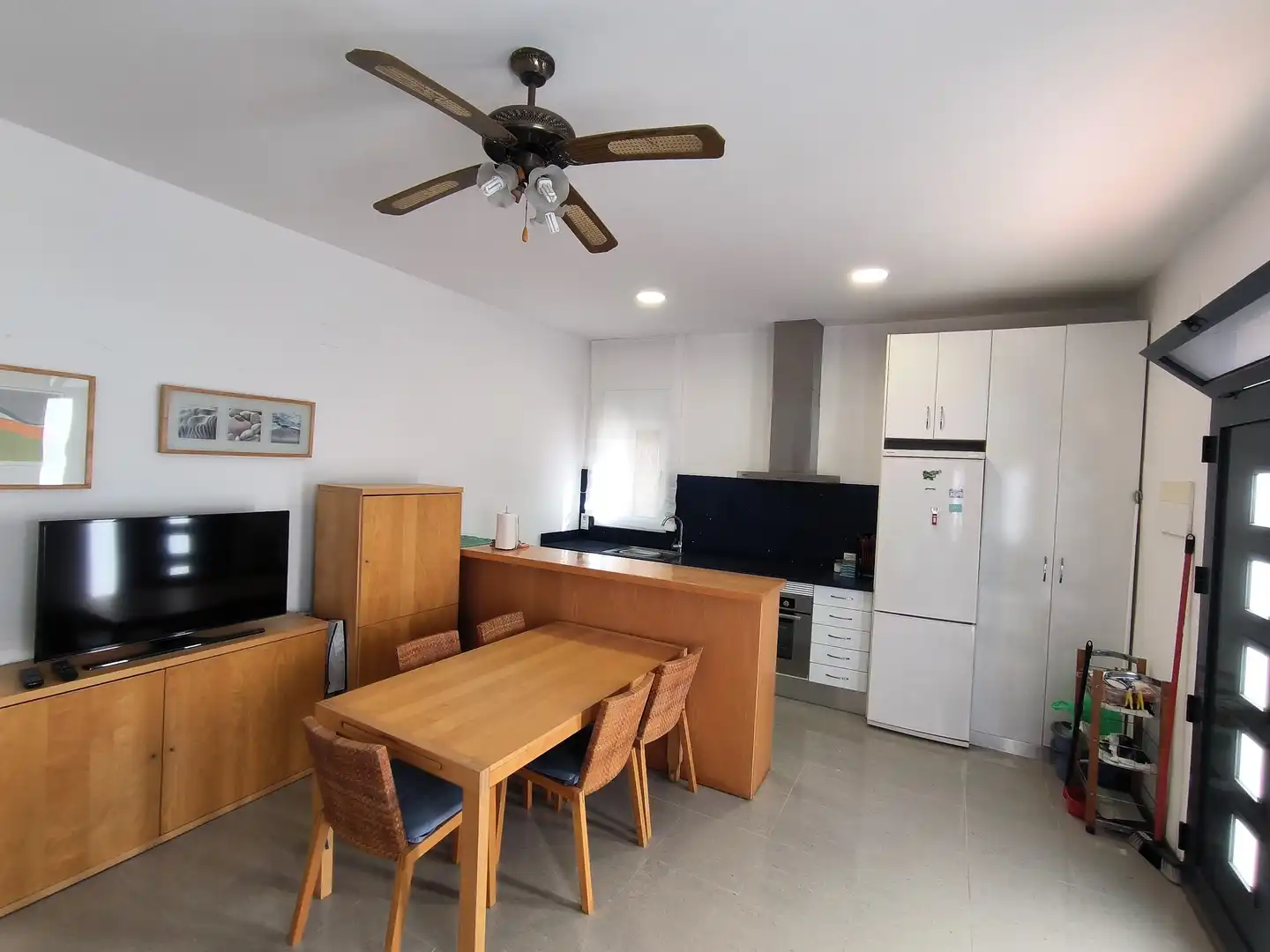Cuina de Apartament en venda en Alcanar amb Aire condicionat, Jardí privat i Terrassa