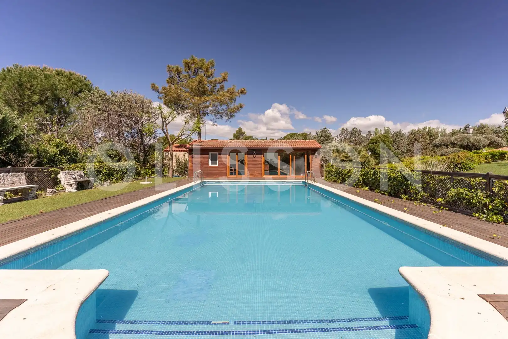 Schwimmbecken von Haus oder Chalet zum Verkauf in Algete mit Klimaanlage, Privatgarten und Terrasse