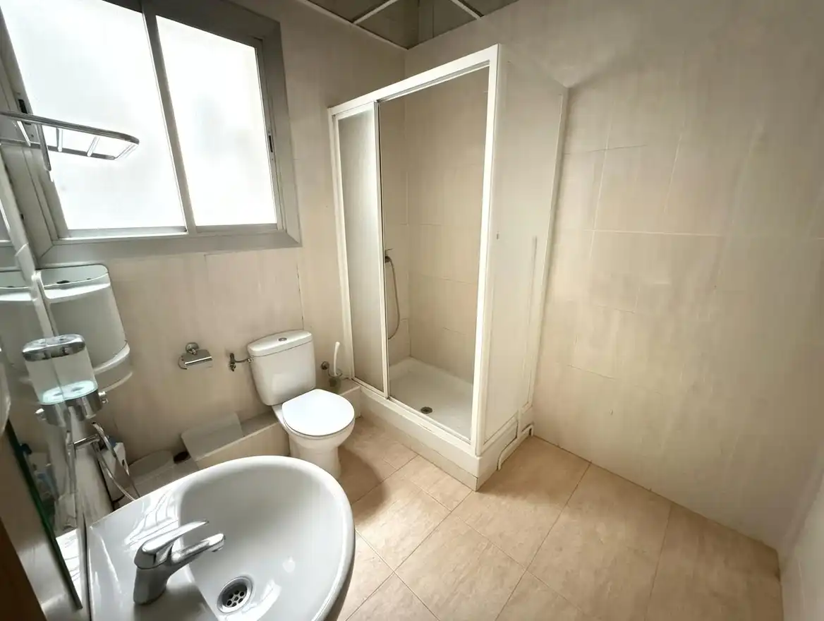 Piso con ascensor en venta en Carrer de Simó Oller, imagen 6