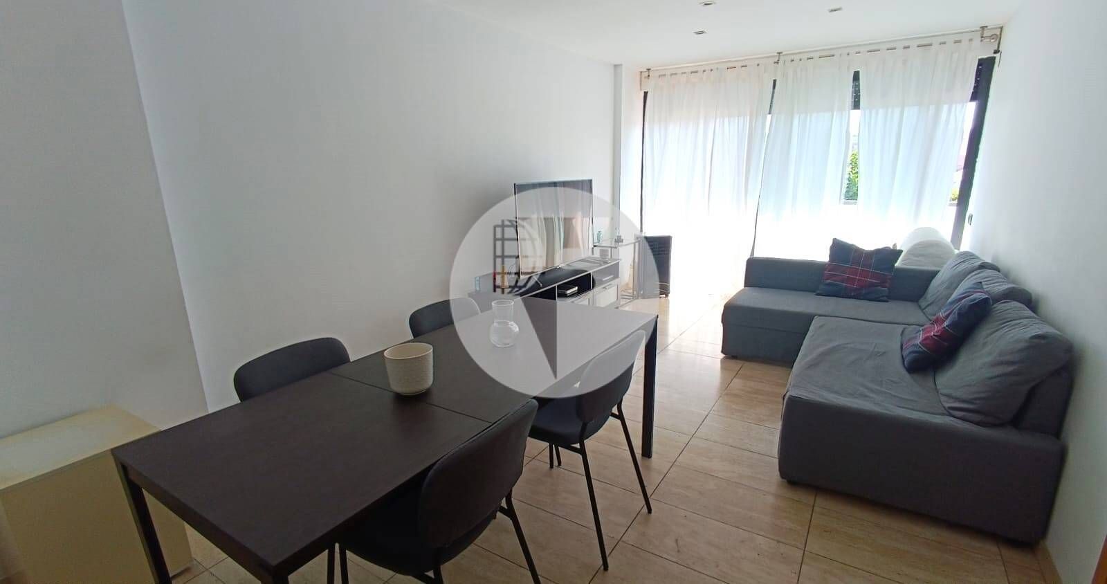 Sala de estar de Piso en venta en Terrassa con Calefacción, Piscina y Balcón