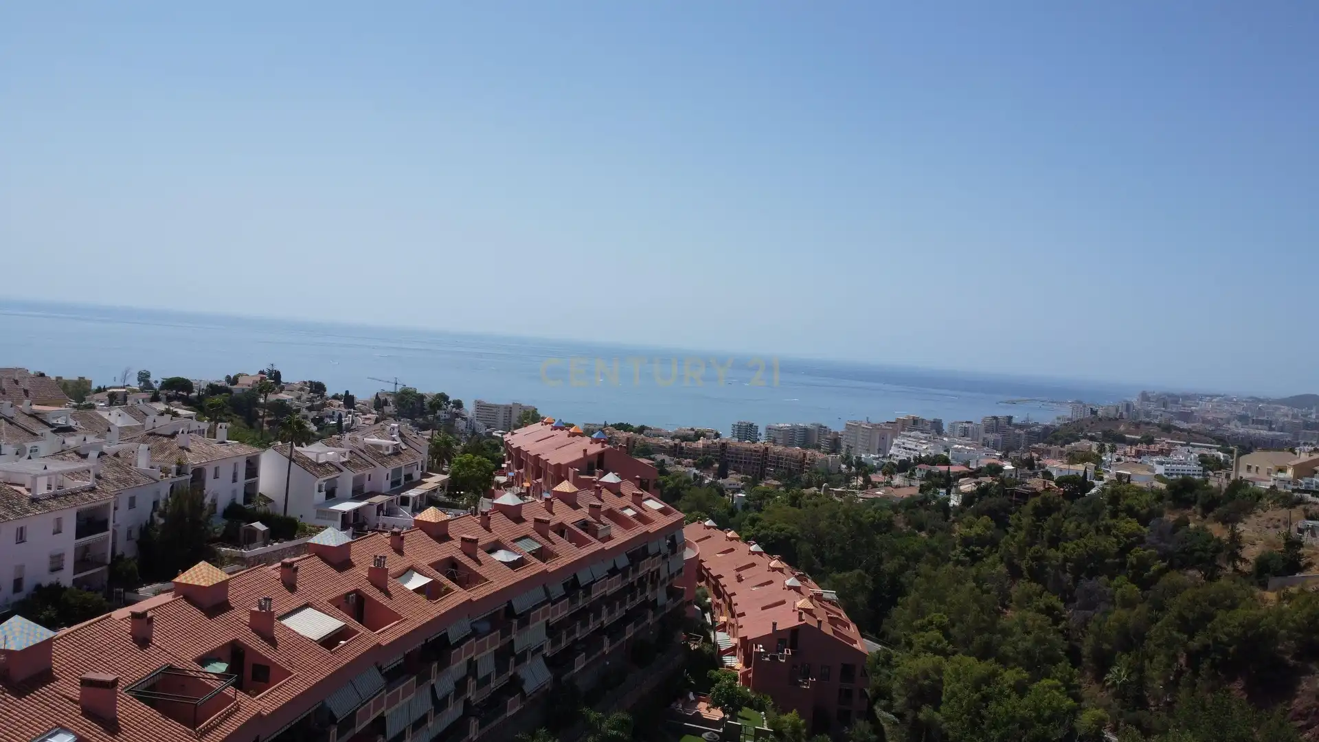 Apartamento con ascensor en venta en Calle las Dalias, Fuengirola, Spain, imagen 2