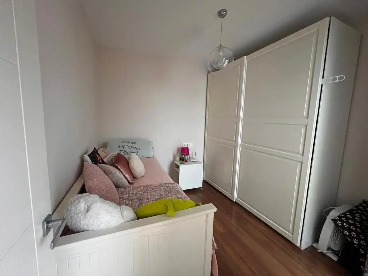 Habitación de Dúplex de alquiler en Cádiz con Terraza y Amueblado