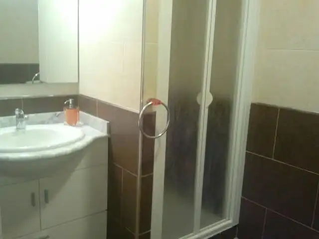 Bany de Apartament en venda en Alicante / Alacant amb Jardí privat, Terrassa i Moblat