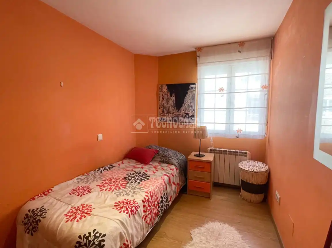Bedroom of Flat for sale in Madrid  with Air Conditioner